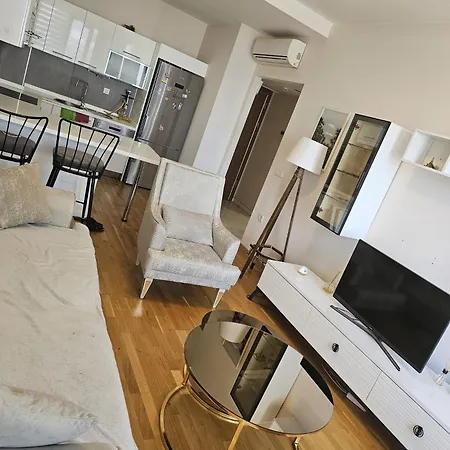 Outstanding 1+1 Bedroom Available Appartement