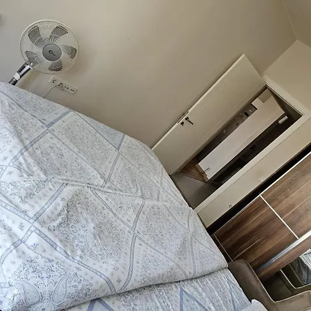 Outstanding 1+1 Bedroom Available *